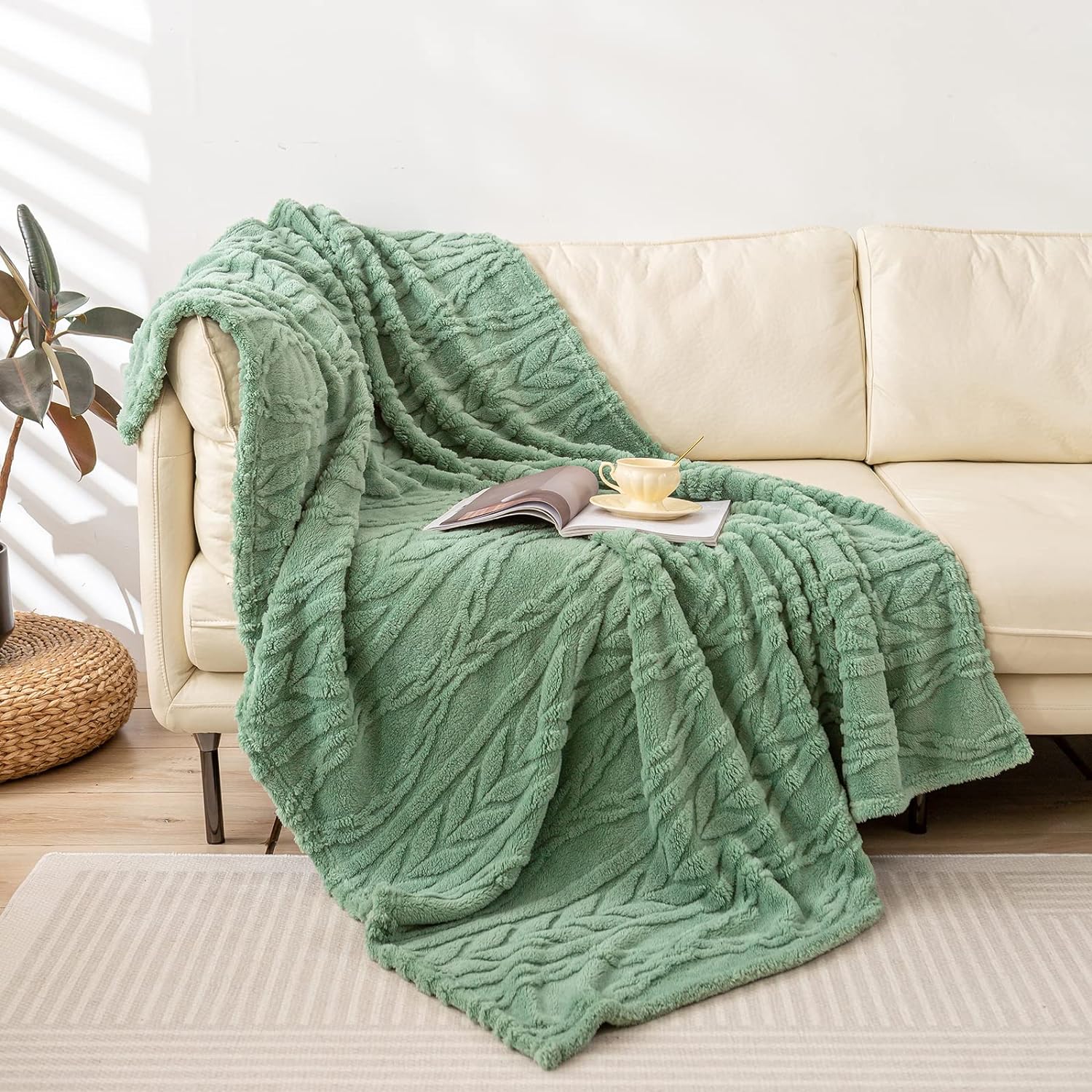 YUSOKI Sherpa Throw Blanket-3D Stylish Design Super Soft Fuzzy Cozy Warm Blanket Thick Plush Fluffy Furry Blankets for Teen Girls Women Couch Bed Sofa Chair Men Boys Gift(Sage Green,50"x65")