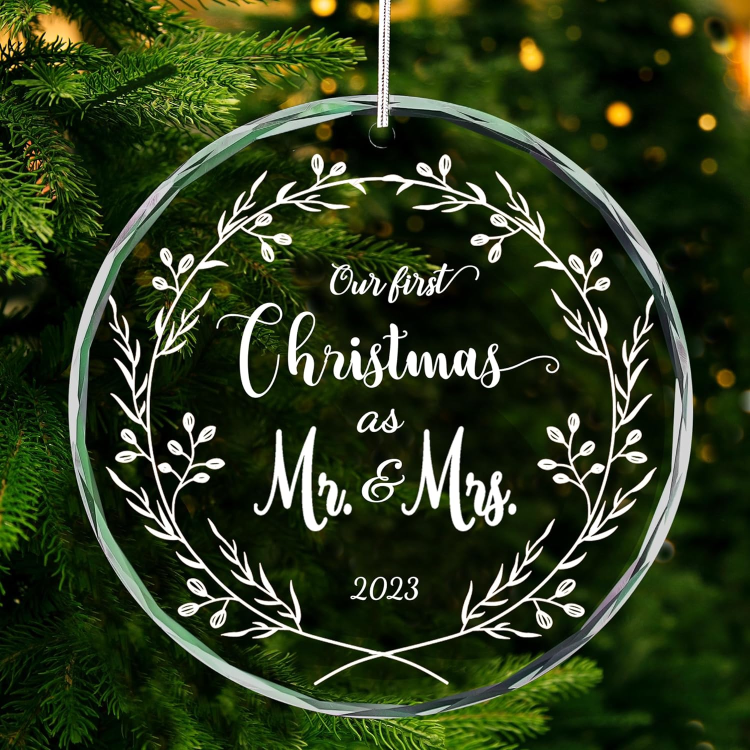 Wedding Gifts for Couples 2023, Bridal Shower Gifts, First Christmas Married Ornaments 2023, Mr and Mrs Gifts, 1st Couple Tree Newlywed Keepsake Bridal Gifts (White Mr Mrs)