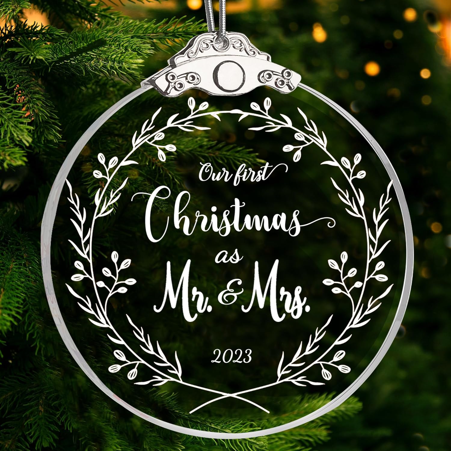 Wedding Gifts for Couples 2023, Bridal Shower Gifts, First Christmas Married Ornaments 2023, Mr and Mrs Gifts, 1st Couple Tree Newlywed Keepsake Bridal Gifts (Round Mr Mrs)