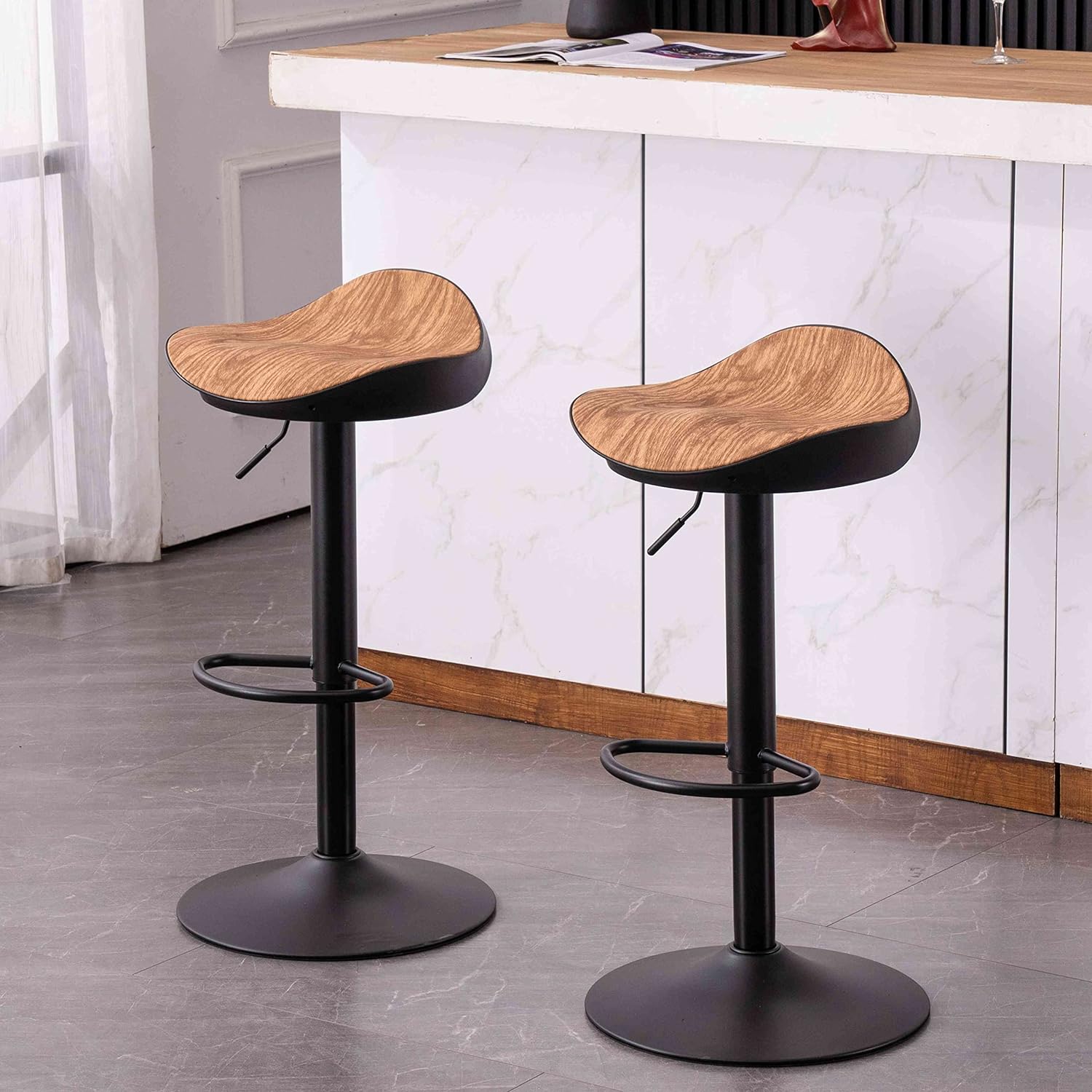 YOUTASTE Bar Stools Set of 2 Counter Height Barstools Modern Saddle Seat with Wooden Texture PU Metal Adjustable Swivel Bar Chairs for Home Bar Kitchen Counter Island, Brown