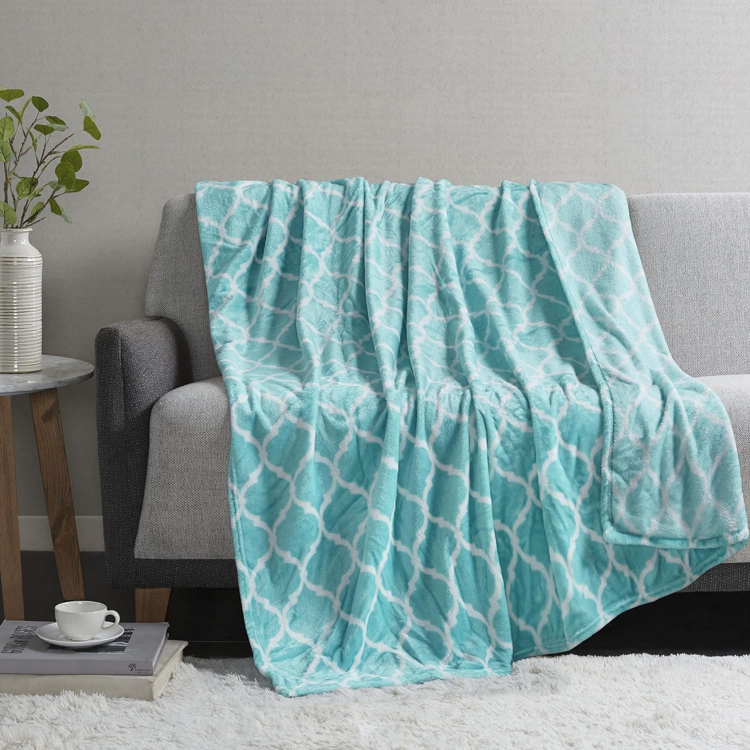 Madison Park Ogee Lightweight Throw Blanket Premium Microlight Design Spread, Oversize, Ultra Soft, Cozy Living Room Couch, Sofa, Bed, 60x70 Aqua Plush Throw