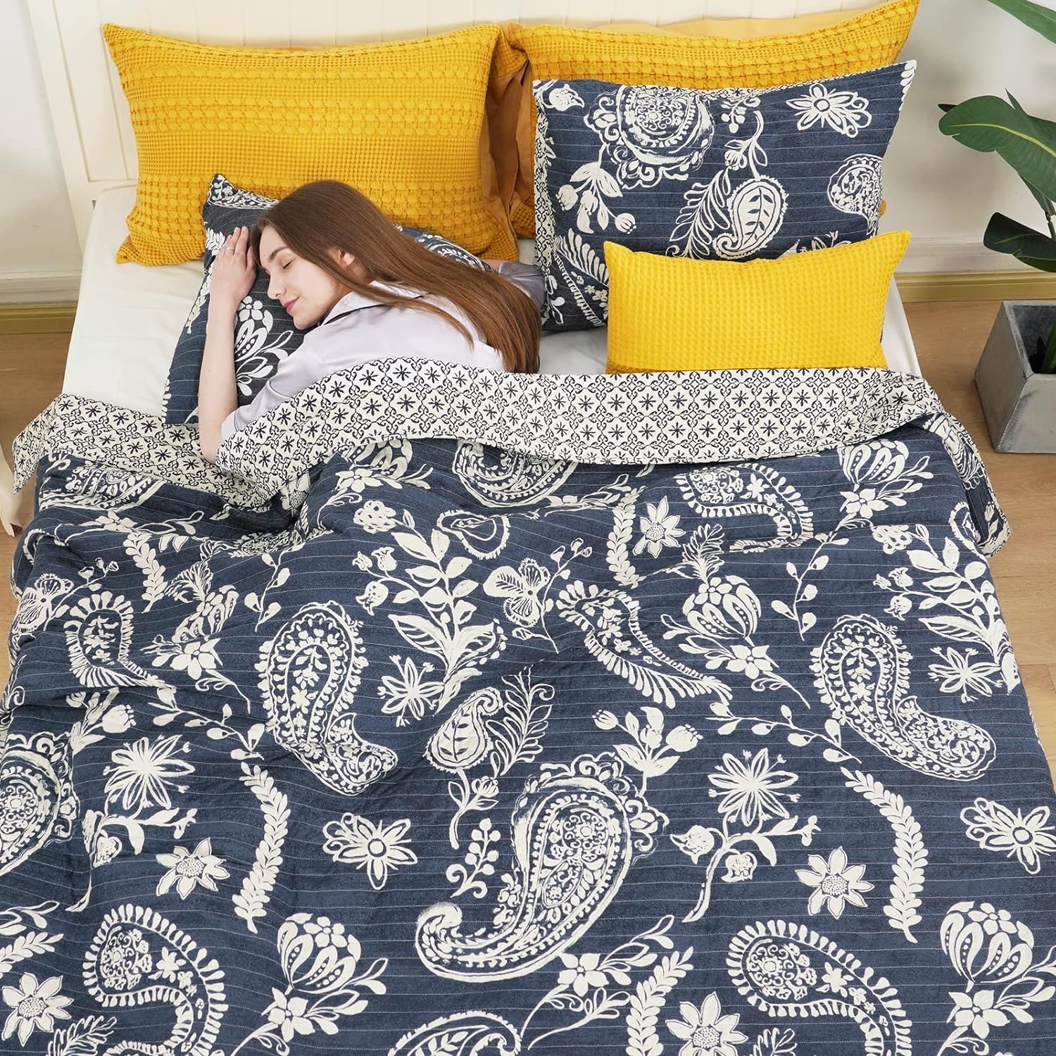 PHF 100% Cotton Quilt Set King Size, 3PCS Lightweight Boho Paisley Floral Soft Bedspread for All Season, Drop Nicely, 1 Reversible Coverlet 108 x 90 and 2 Pillow Cases 20 x 36, Navy Blue