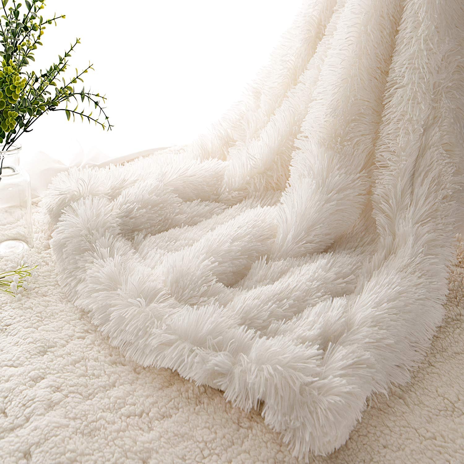 EMME Baby Blanket Super Soft Fuzzy Faux Fur Blanket Plush Warm Receiving Blanket for Girl and Boy Cozy Blanket for Crib, Stroller, Nap, Outdoor (White, 30x40)