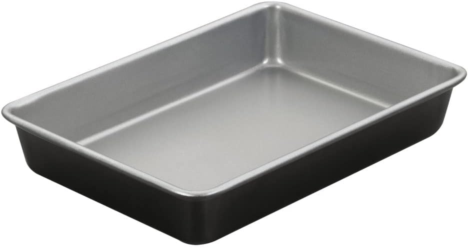 Cuisinart 13 by 9-Inch Chef' Classic Nonstick Bakeware Cake Pan, Silver