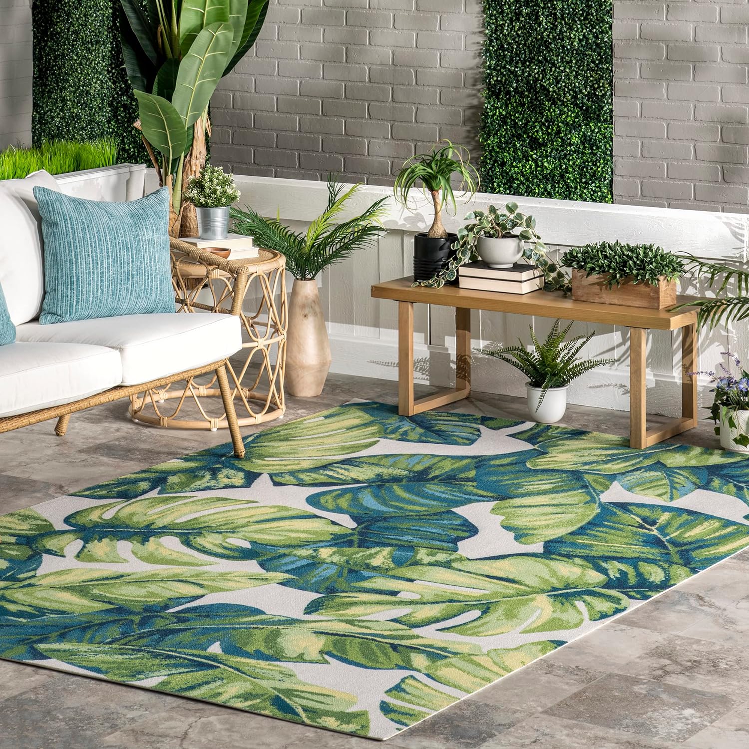 nuLOOM Lisa Floral Indoor/Outdoor Accent Rug, 3' x 5', Multi Color, Rectangular, 0.25