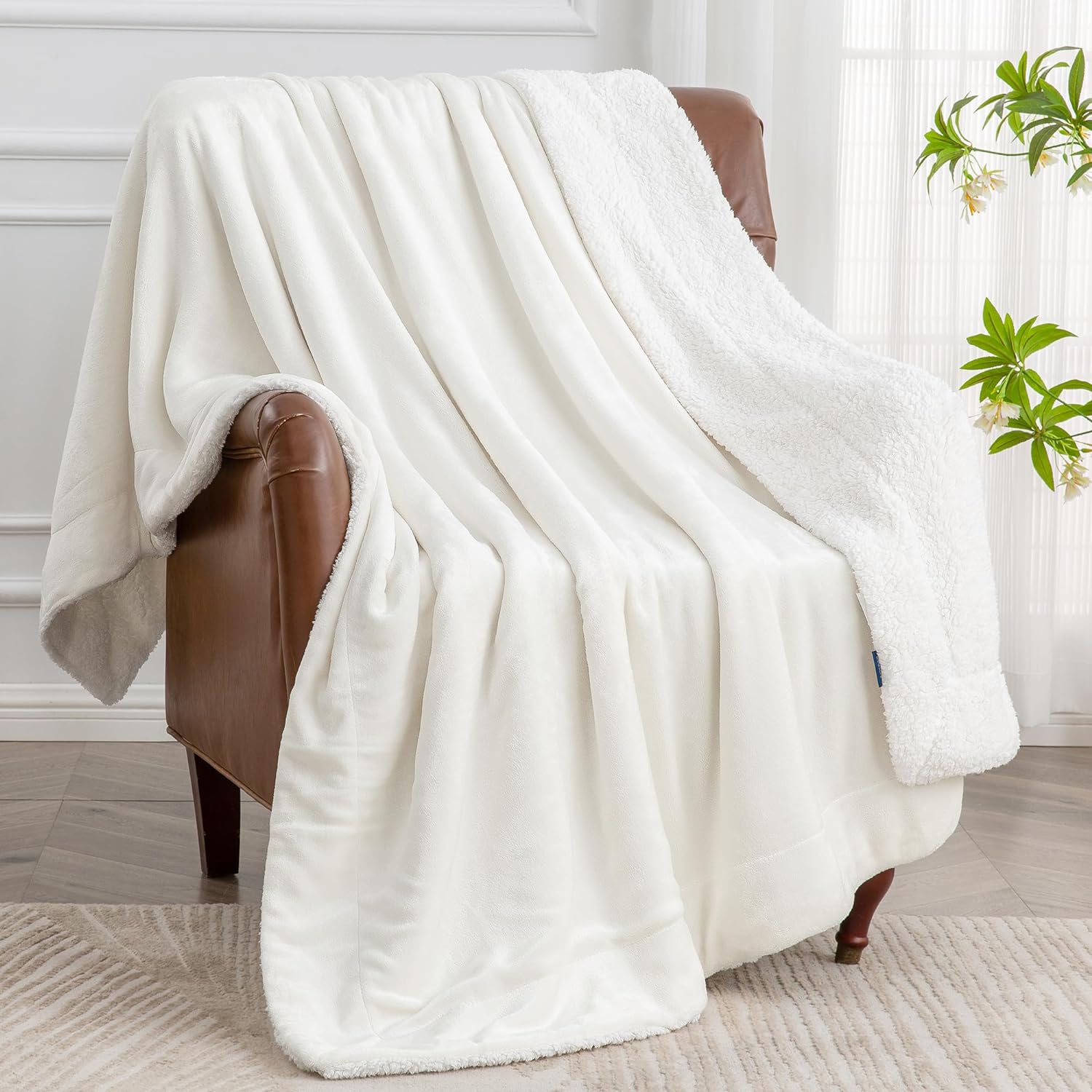 BEDELITE Sherpa Fleece Blanket Twin Size, Thick Warm Blankets for Winter, Reversible Soft & Cozy Fuzzy Blanket for Couch and Bed (White, 60 X 80)