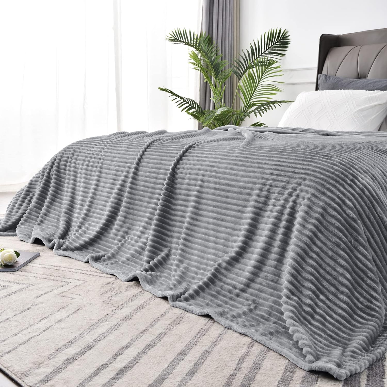 BEDELITE Fleece Blanket King Size  3D Ribbed Jacquard Soft and Warm Decorative Fuzzy Blankets  Cozy, Fluffy, Plush Lightweight Throw Blankets for Couch, Bed, Sofa(Grey, 108x90 inches)