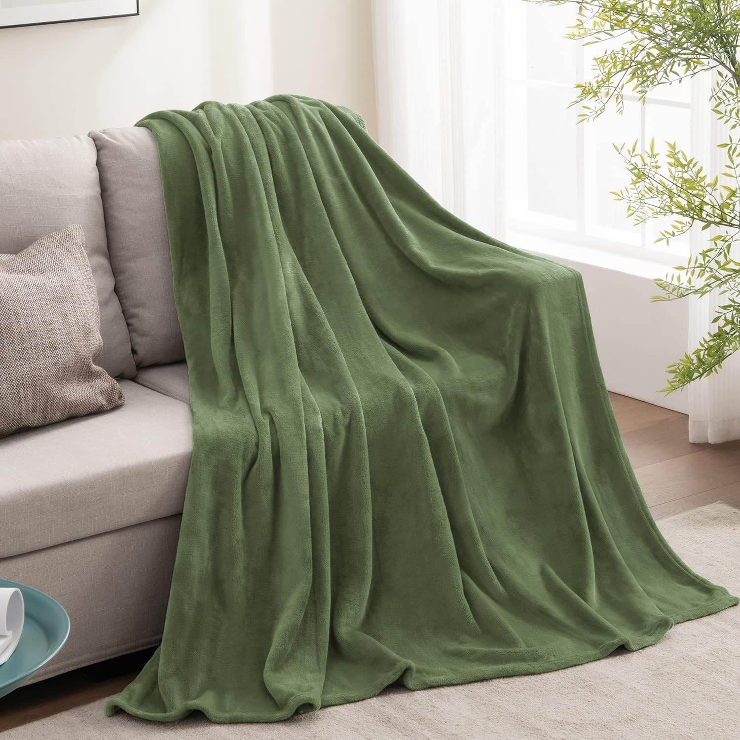 BEDELITE Fleece Blanket Twin Size Olive Green Throw Blankets for Couch & Bed, 300GSM Plush Cozy Fuzzy Blanket, Super Soft & Warm Blankets for Fall and Winter