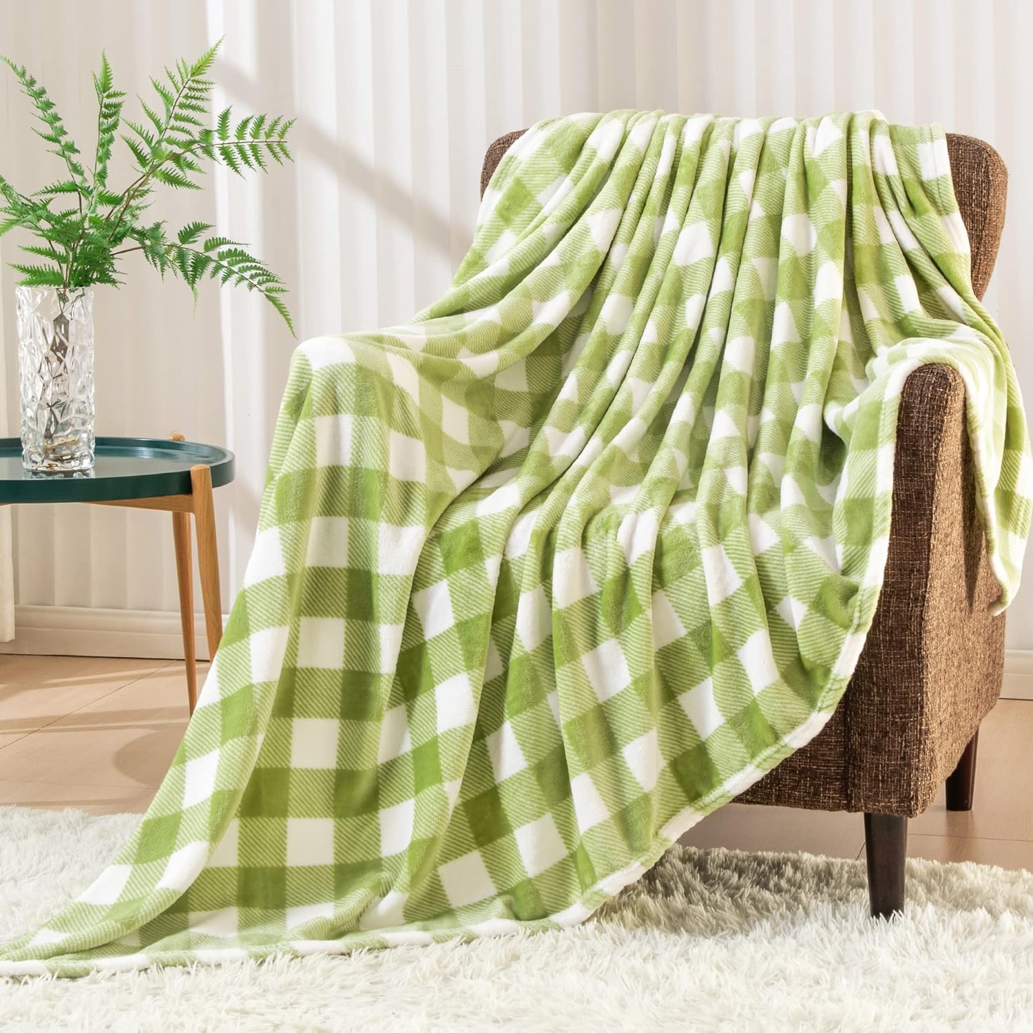 BEDELITE Fleece Throw Blanket for Couch Sofa Bed, Buffalo Plaid Decor Sage Green and White Checkered Blanket, Cozy Fuzzy Soft Lightweight Warm Spring Throw Blanket