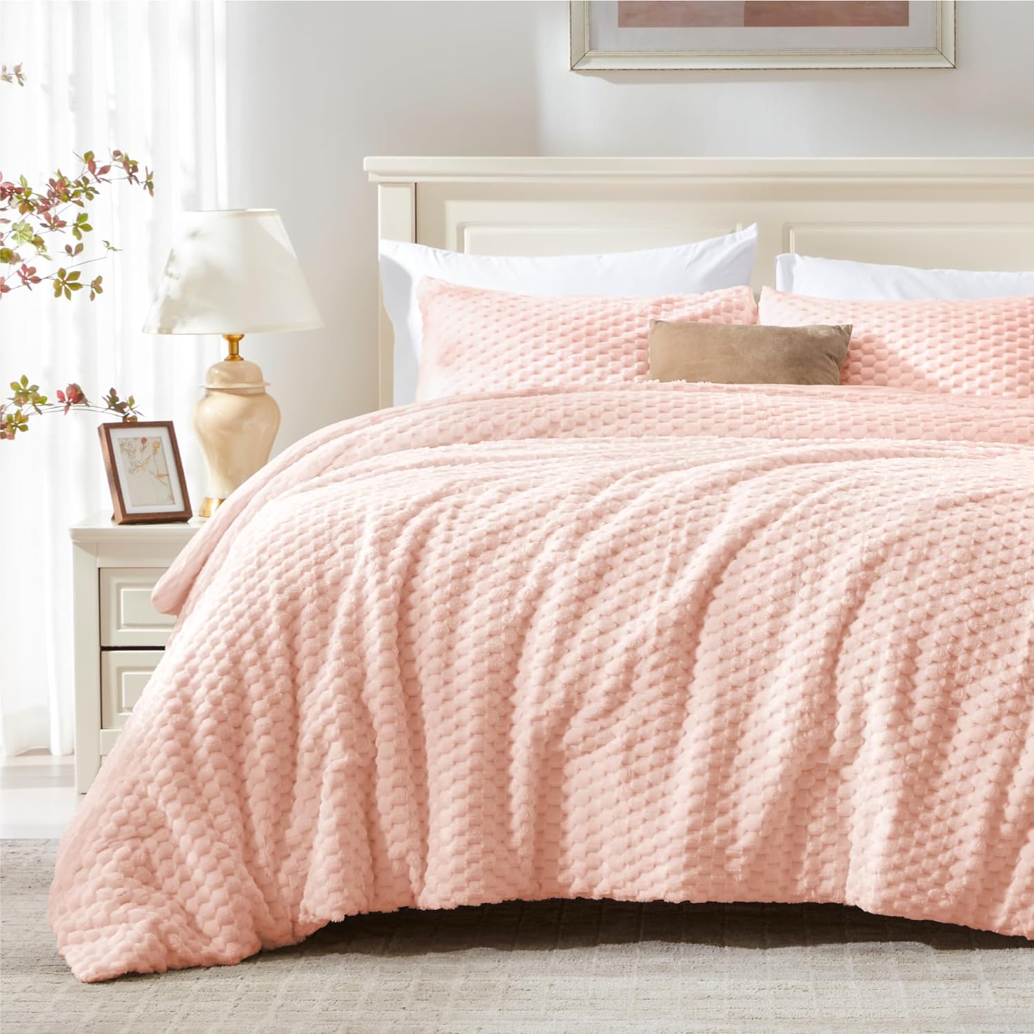 BEDELITE Fluffy King Size Comforter Set - Pink Fleece Soft Comforter for King Size Bed, Luxury Warm Bedding Set for Winter, Fuzzy Bed Set 3 Pieces (1 Comforter, 2 Pillowcases)