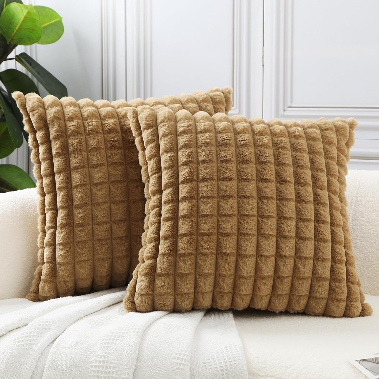 HPUK Faux Fur Plush Square Throw Pillow Covers 18x18 Inch, Decorative Fluffy Couch Pillow Covers for Living Room, Accent Cozy and Fuzzy Pillow Covers for Couch, Sofa, and Bedroom(Light Brown)