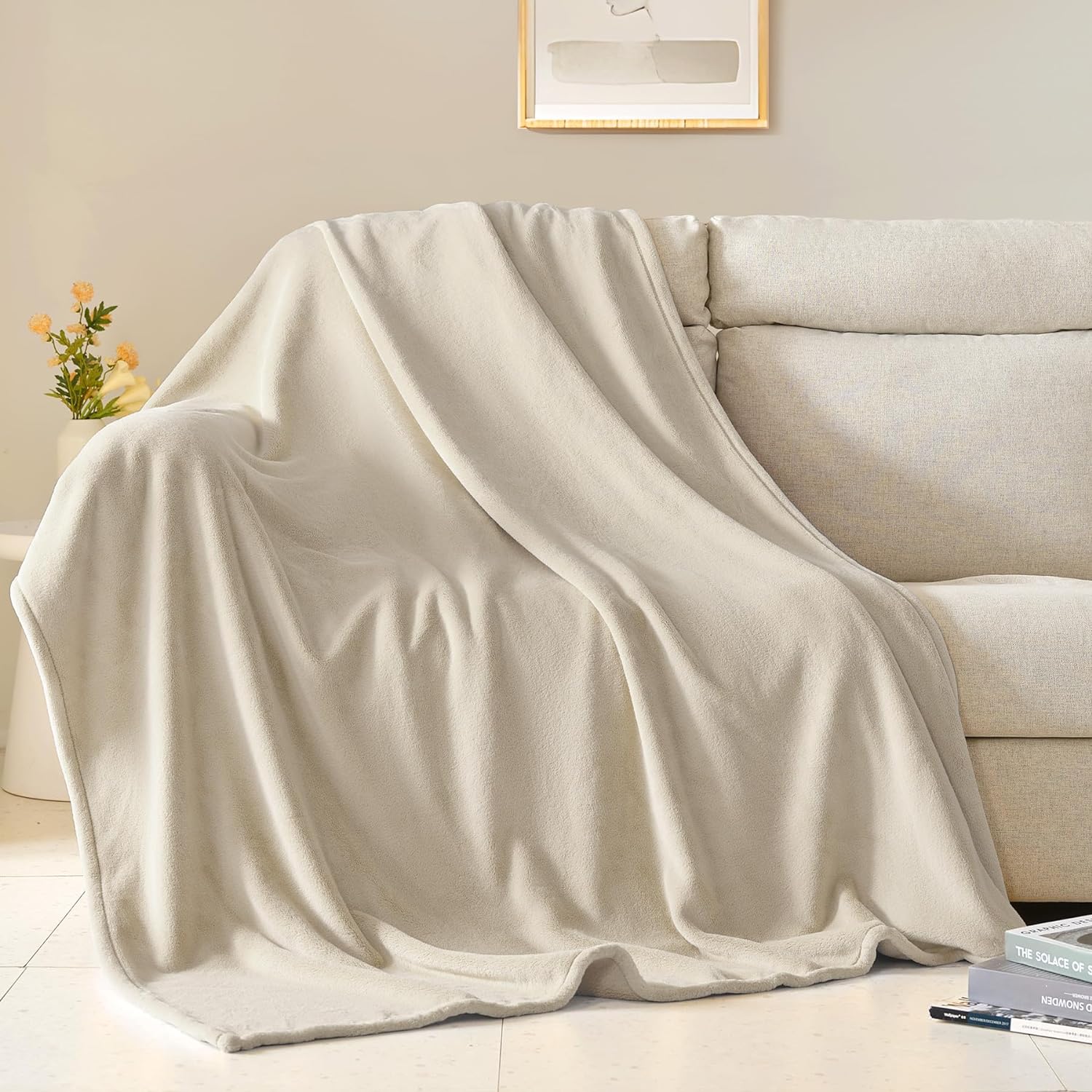 BEAUTEX Fleece Blanket Queen Size Super Soft Flannel Throw Blanket Lightweight Fuzzy Plush Blanket for Couch Sofa or Bed All Seasons (Ivory, 90 x 90)