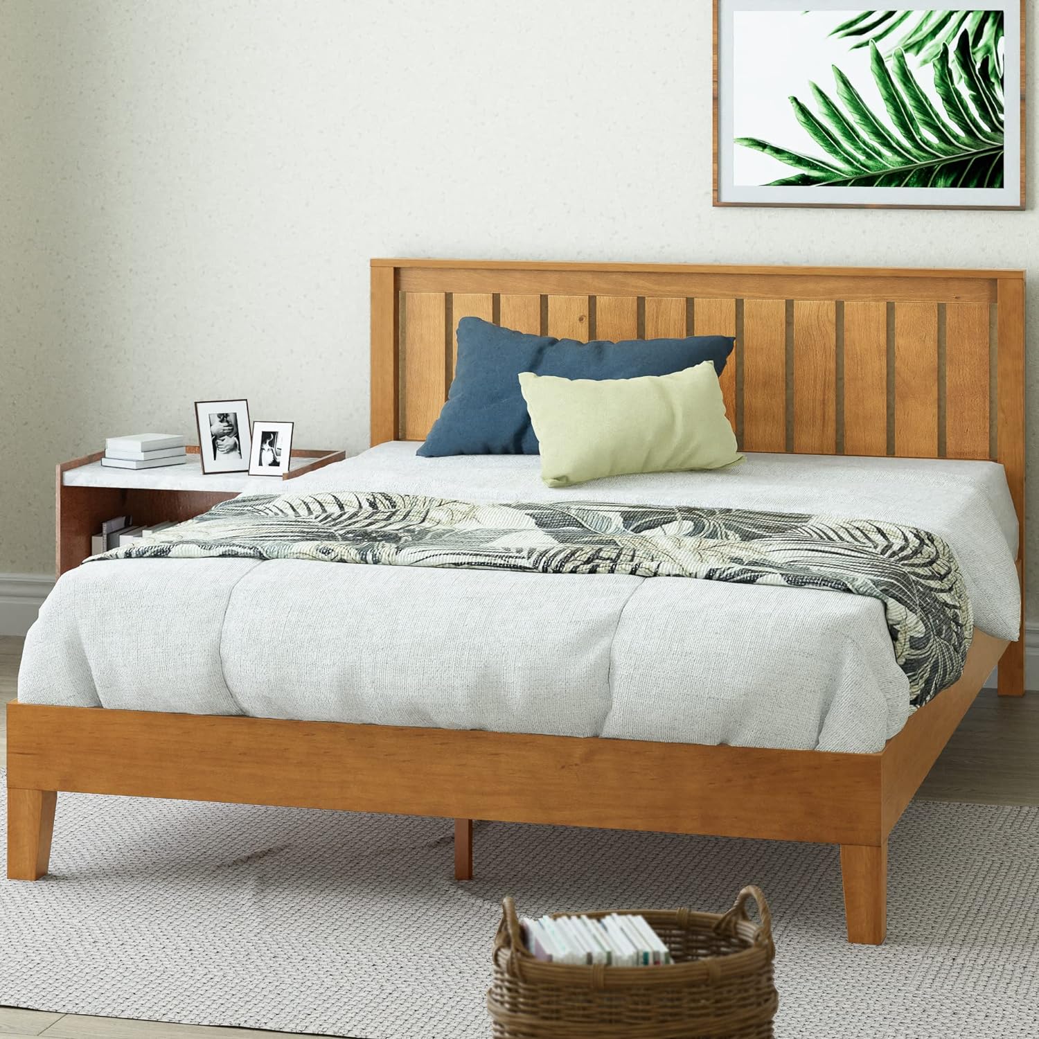 ZINUS Alexis Deluxe Wood Platform Bed Frame with Headboard / Wood Slat Support / No Box Spring Needed / Easy Assembly, Rustic Pine, Queen