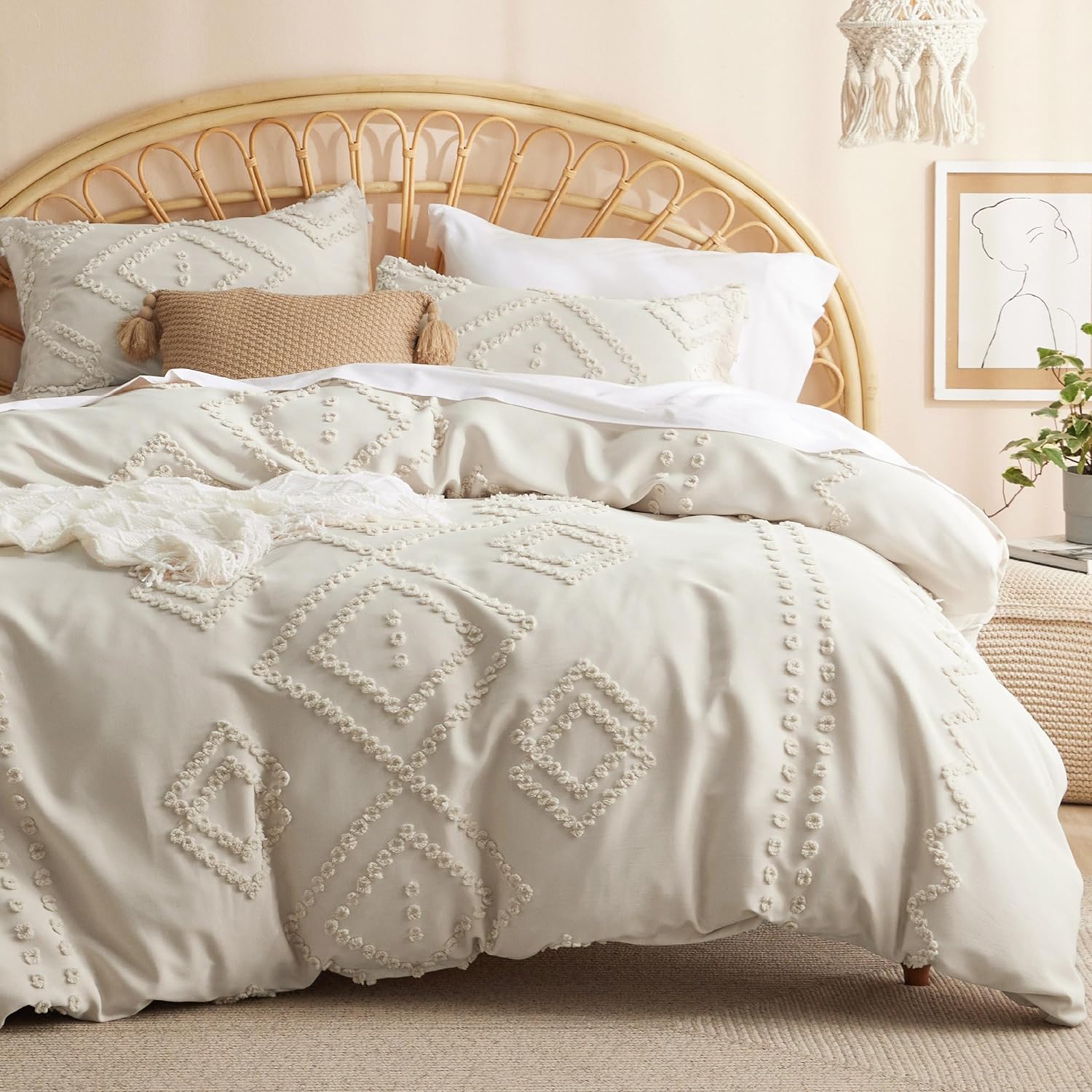 Bedsure Boho Comforter Set Queen -Beige Tufted Bedding Comforter Set, 3 Pieces Farmhouse Shabby Chic Embroidery Bedding Set, SoftGeometric Pattern Comforter for All Seasons