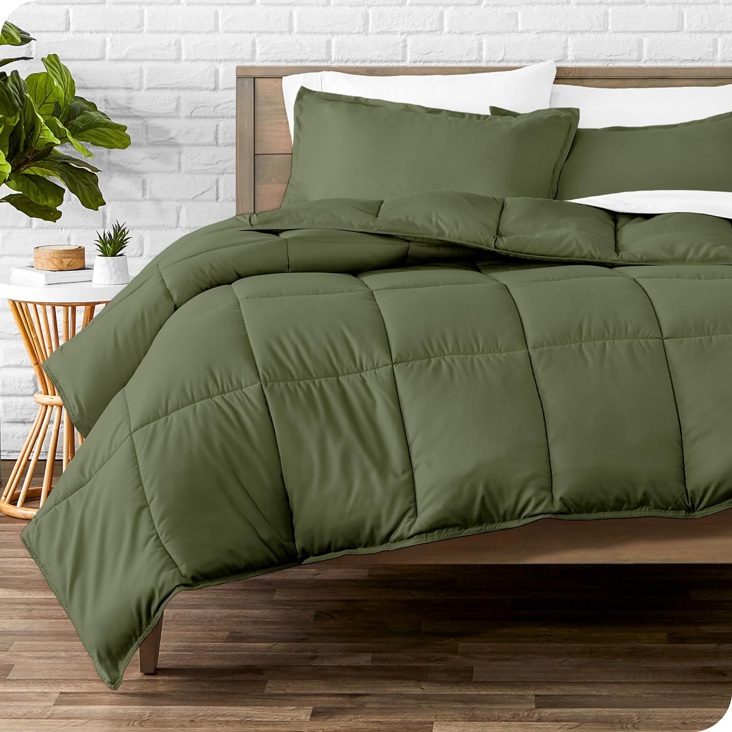 Bare Home Comforter Set - Ultra-Soft - Goose Down Alternative - Premium 1800 Series - All Season Warmth (Twin/Twin XL, Cypress Green)