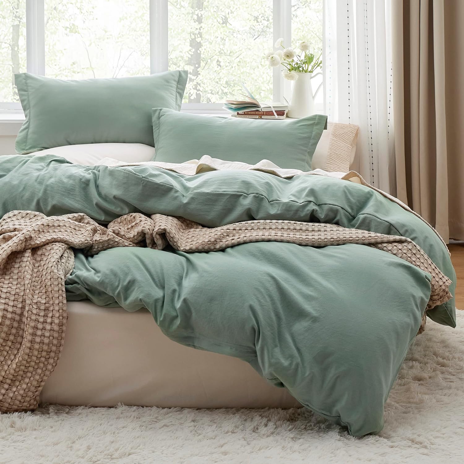 Bedsure Sage Green Duvet Cover King Size - Soft Prewashed Set, 3 Pieces, 1 Duvet Cover 104x90 Inches with Zipper Closure and 2 Pillow Shams, Comforter Not Included