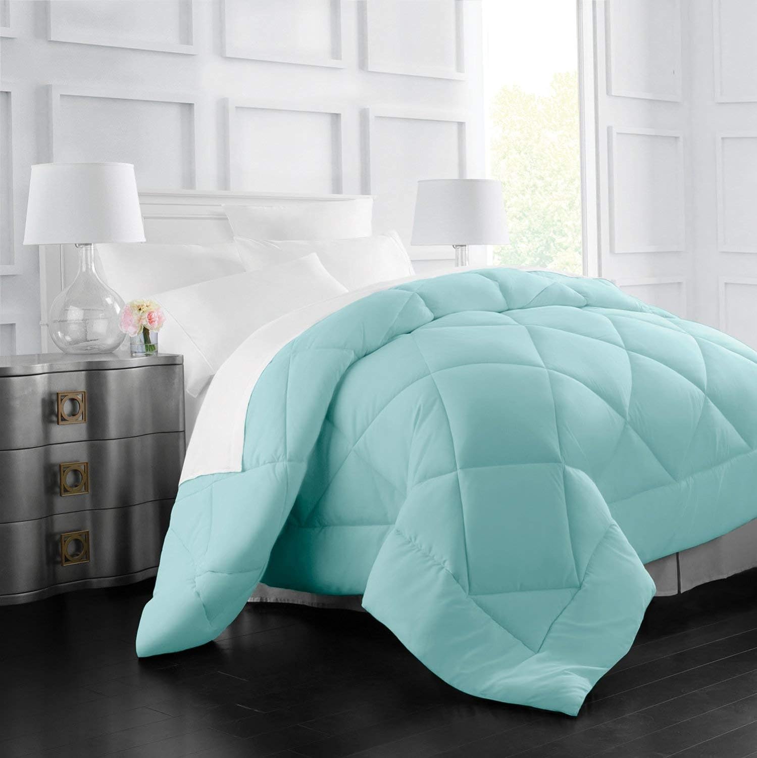 Italian Luxury King/Cal King Comforter - 2100 Series Blanket, Down Alternative Insert w/ Corner Tabs - Home Bedding - 104x98 Aqua