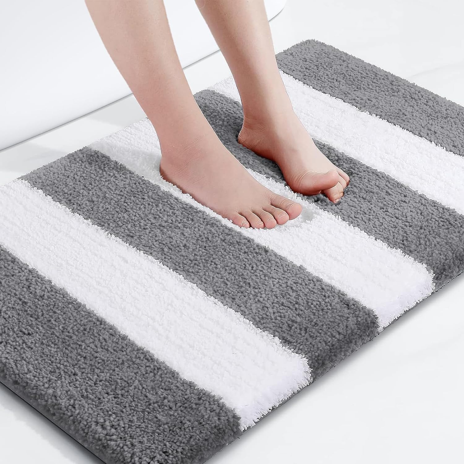 smiry Microfiber Bathroom Rugs, Shaggy Soft and Absorbent Bath Rug, Non-Slip, Thick Plush Bathroom Mat, Machine Washable Dry Bath Mats for Bathroom, 20 x 32, Grey