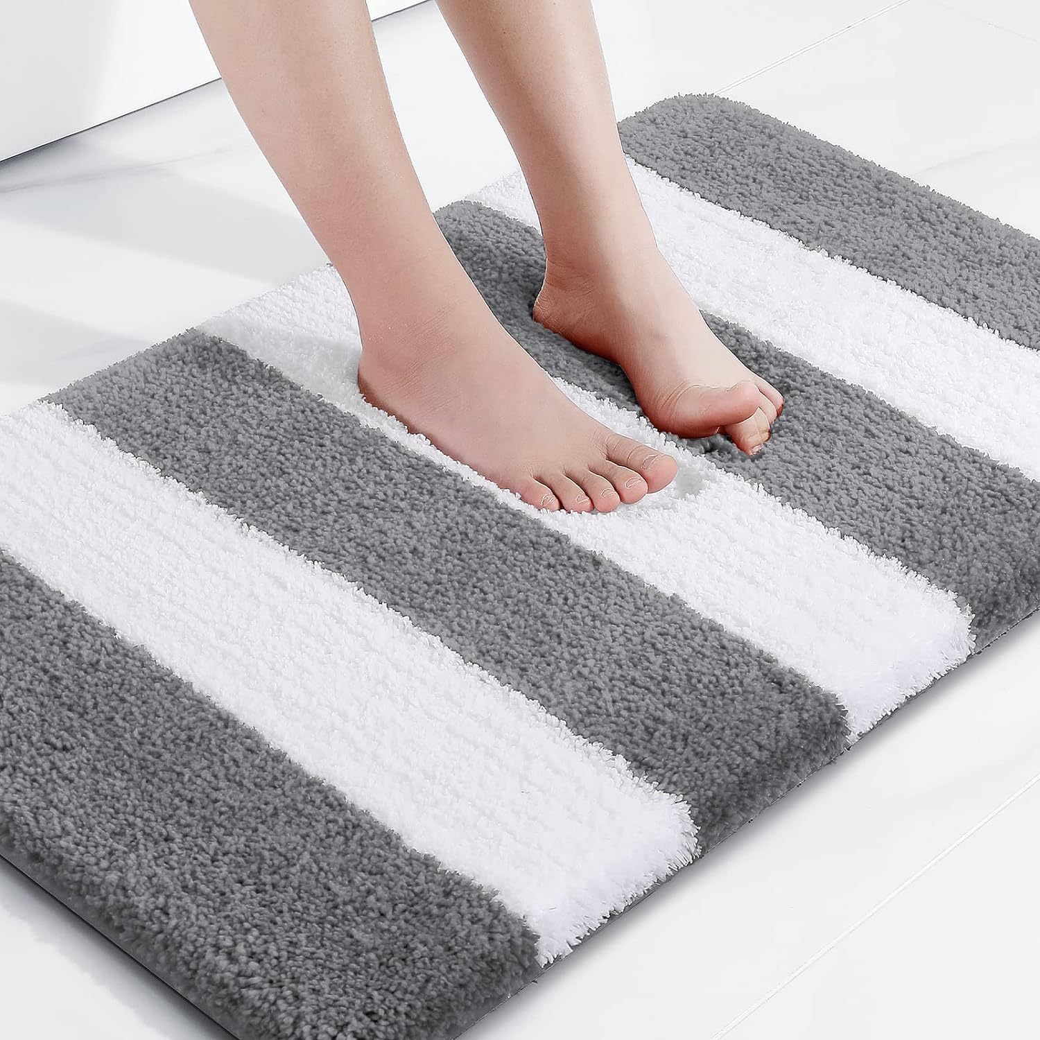 smiry Microfiber Bathroom Rugs, Shaggy Soft and Absorbent Bath Rug, Non-Slip, Thick Plush Bathroom Mat, Machine Washable Dry Bath Mats for Bathroom, 16 x 24, Grey