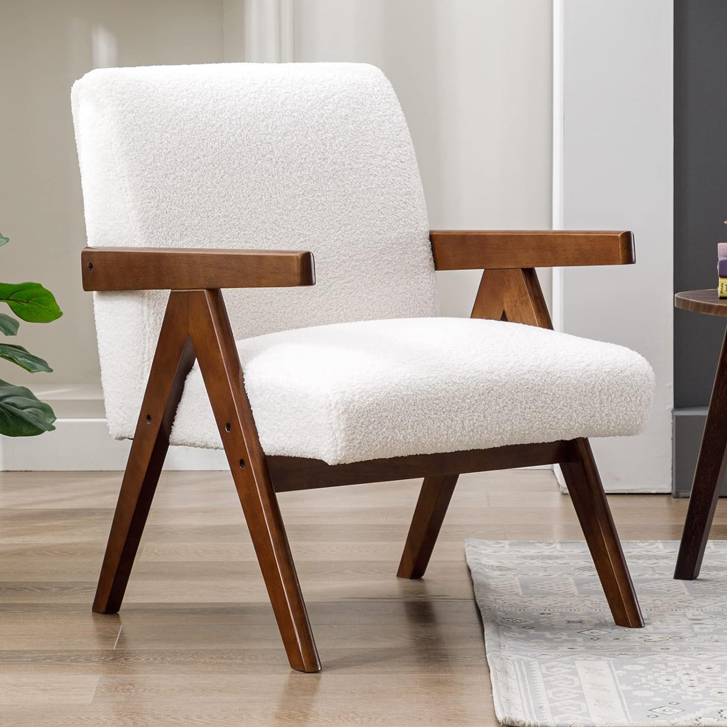 Living Room Accent Chairs Mid Century Modern Reading Arm Chair, Upholstered Bedroom Chair with Soild Wood Frame, Elegant Lounge Side Chair for Apartment Studio, Fur White