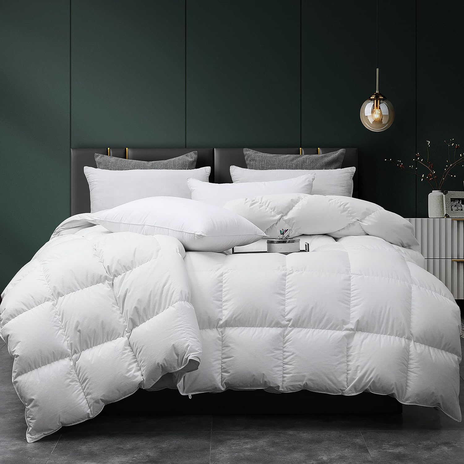 Three Geese Down Comforter for Cold Weather,Bedding Comforter Duvet Insert Winter Warmth with 52oz Fill Weight,100% Skin-Friendly Cotton,Queen 90x90inches,750 Fill Power Fluffy with Corner Tabs.