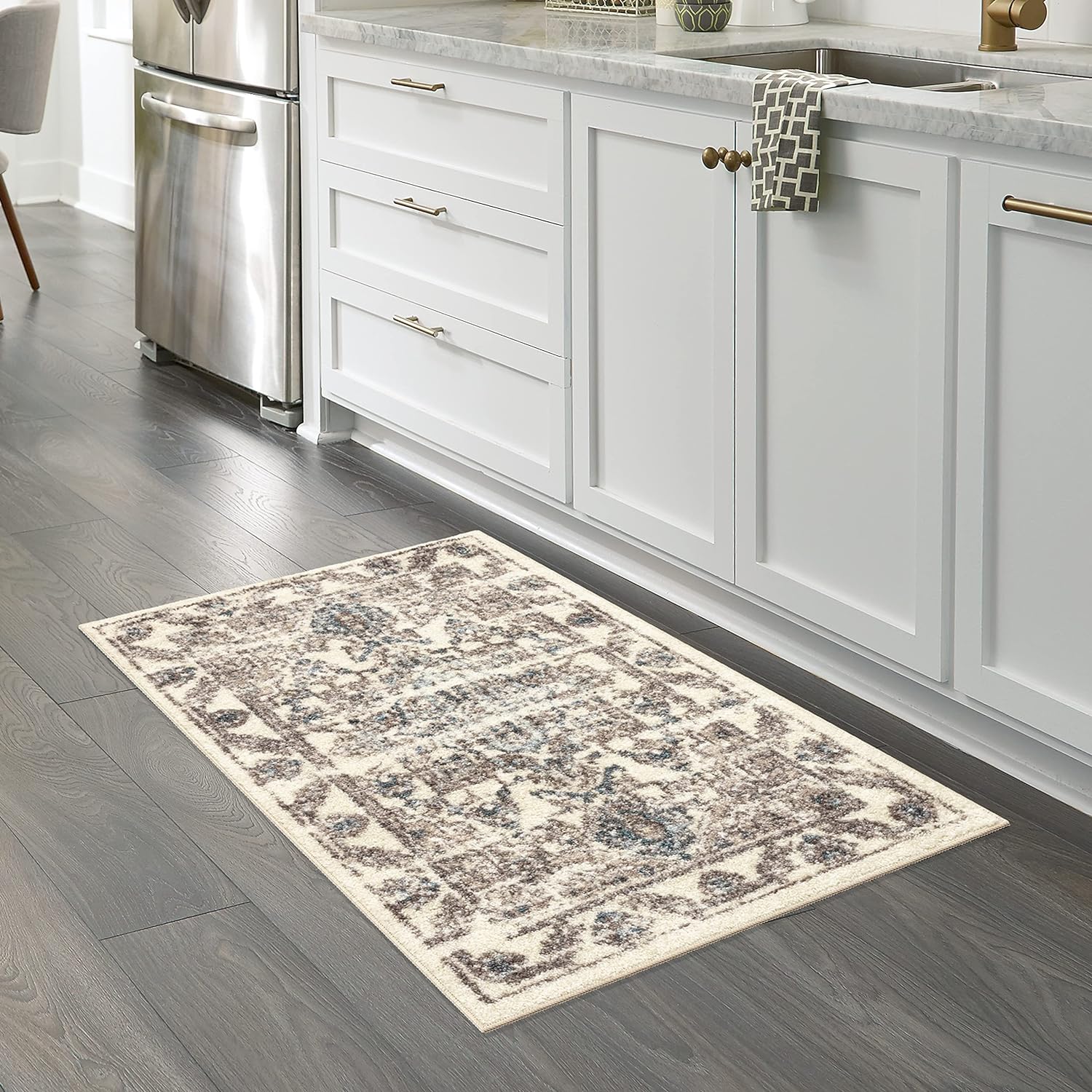 Maples Rugs Distressed Tapestry Vintage Kitchen Rugs Non Skid Accent Area Floor Mat [Made in USA], 2'6 x 3'10, Neutral