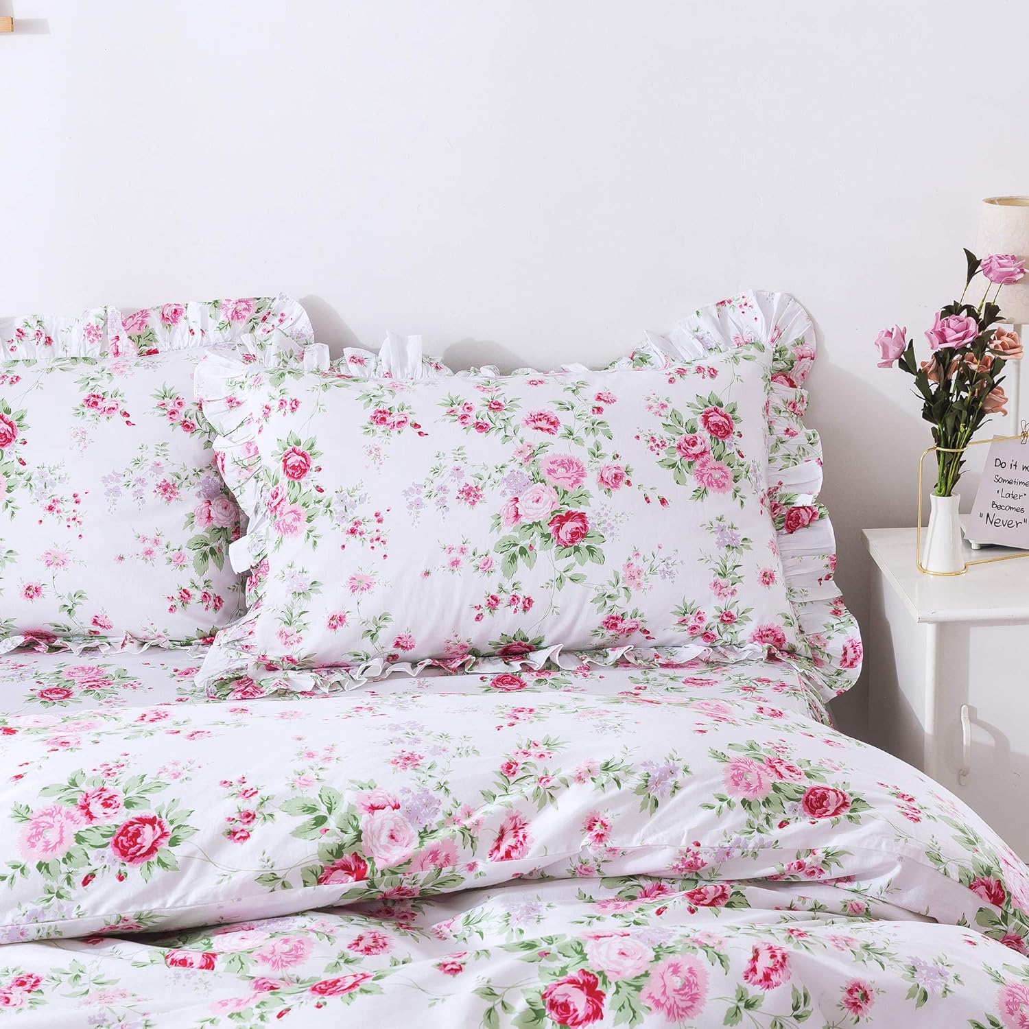Our Lace Pillowcases series includes many products such as Fadfay Shabby Floral Bedding and Fadfay Farmhouse Bedding, each of which has its own characteristics and shows different styles and charms.